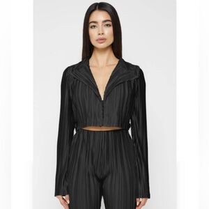 MANIERE DE VOIR pleated satin black pant and blazer top set